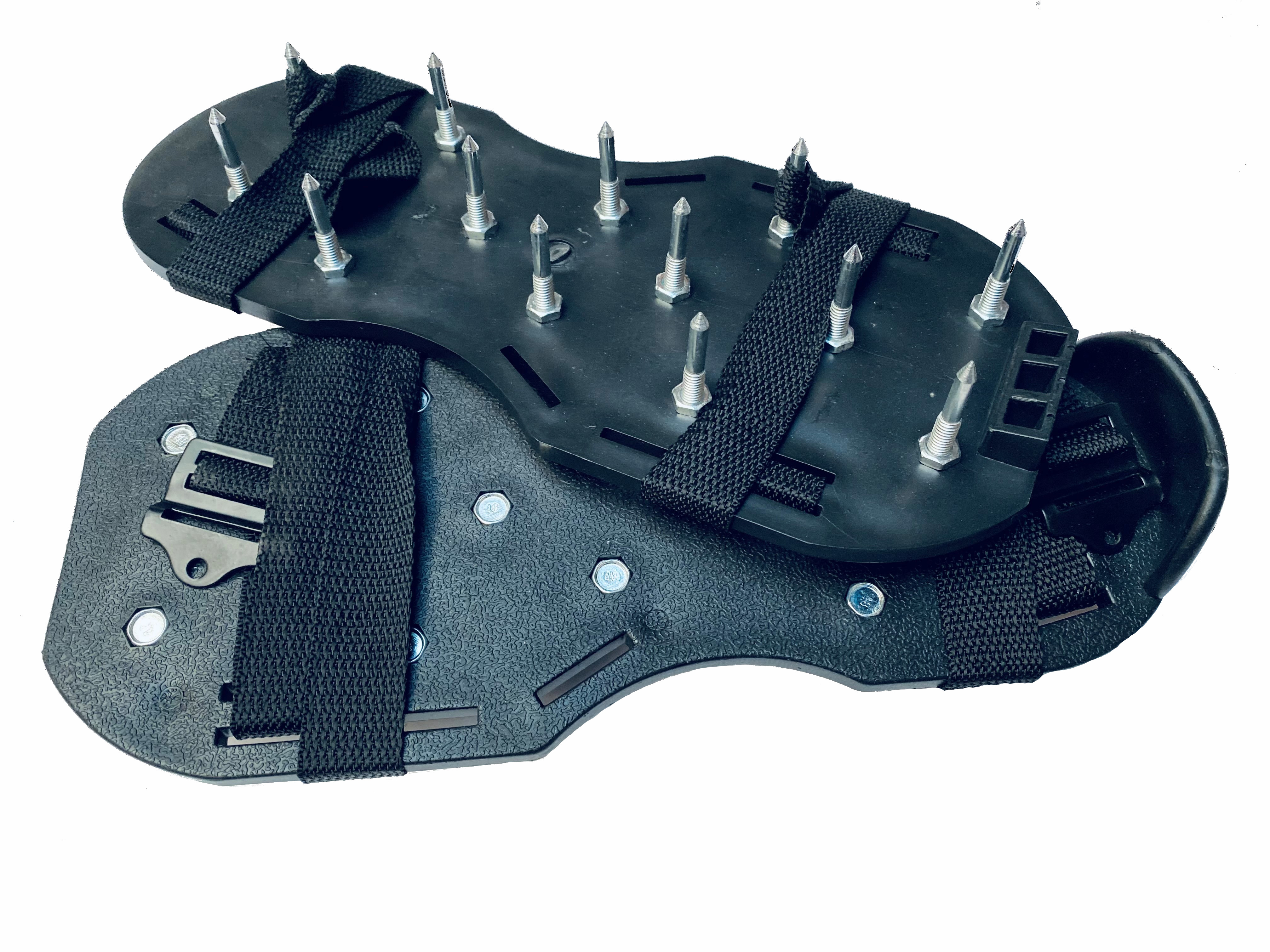 Spijkerschoenen met gespsluiting